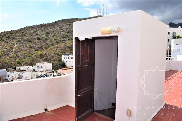 Image No.58-3 Bed Property for sale