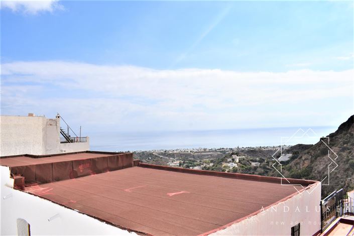 Image No.60-3 Bed Property for sale