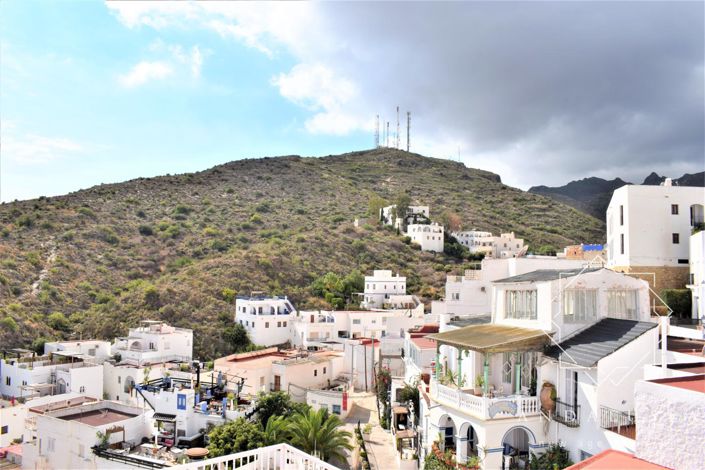 Image No.63-3 Bed Property for sale