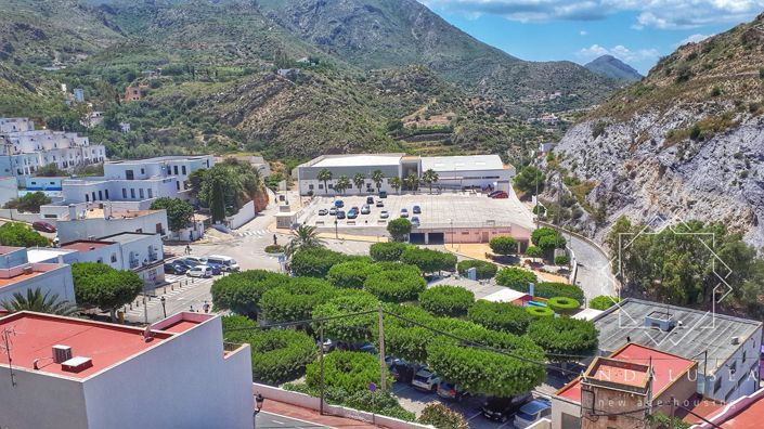 Image No.66-3 Bed Property for sale