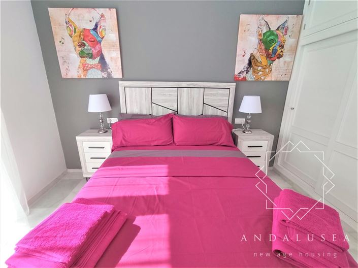 Image No.28-4 Bed Property for sale