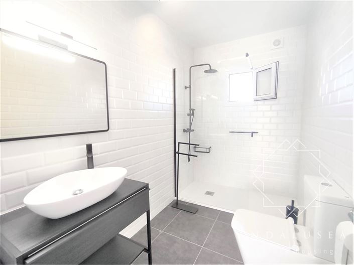 Image No.41-4 Bed Property for sale