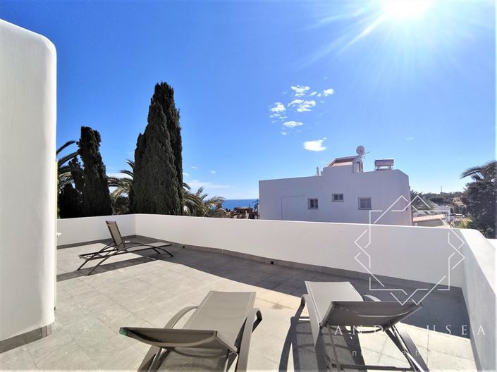 Image No.48-4 Bed Property for sale