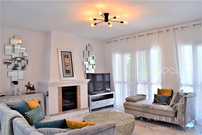 Image No.9-4 Bed Property for sale