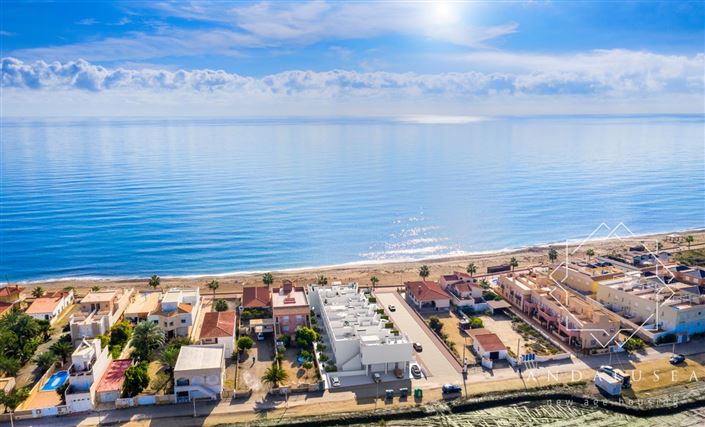 Image No.15-2 Bed Bungalow for sale