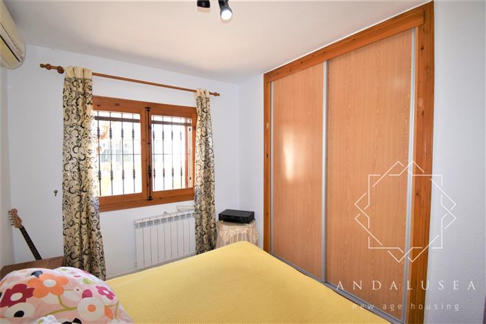 Image No.23-4 Bed Property for sale