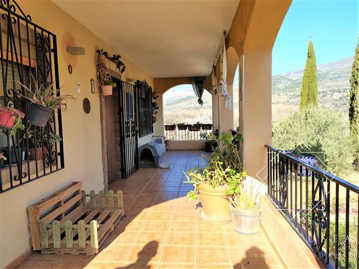 Image No.30-5 Bed Property for sale