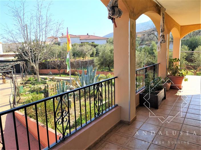 Image No.31-5 Bed Property for sale