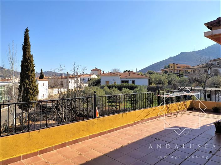 Image No.36-5 Bed Property for sale