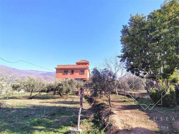 Image No.47-5 Bed Property for sale