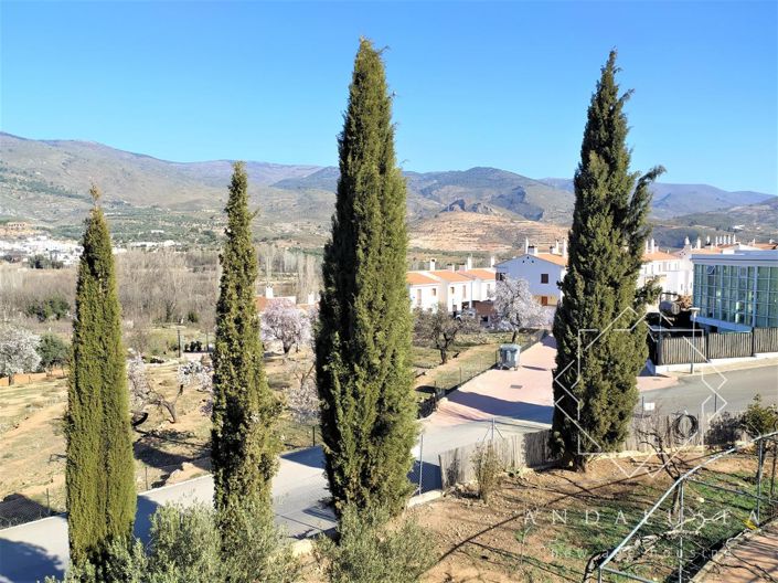 Image No.65-5 Bed Property for sale