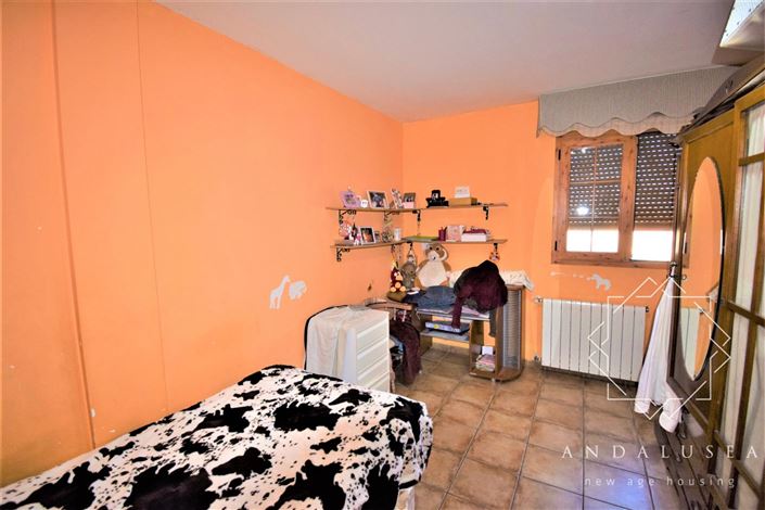 Image No.21-3 Bed Property for sale