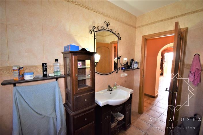 Image No.24-3 Bed Property for sale