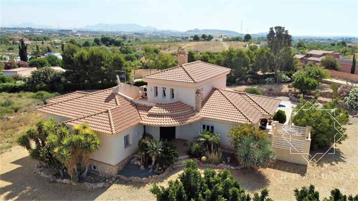 Image No.53-4 Bed Property for sale