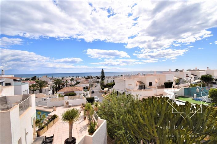 Image No.3-4 Bed Property for sale