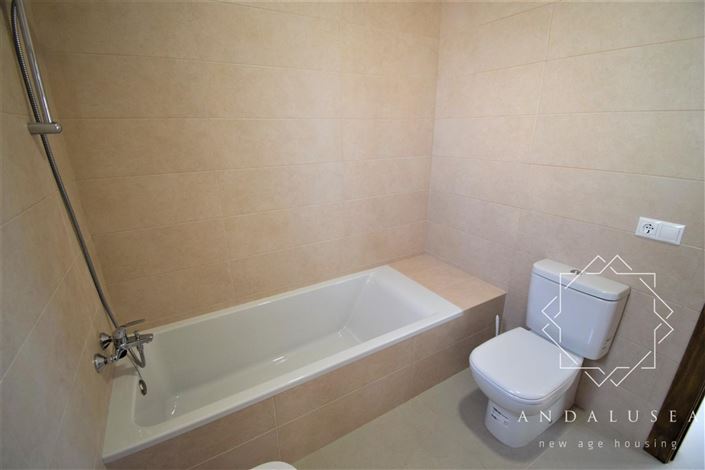 Image No.29-4 Bed Property for sale