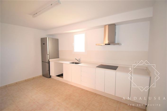 Image No.38-4 Bed Property for sale