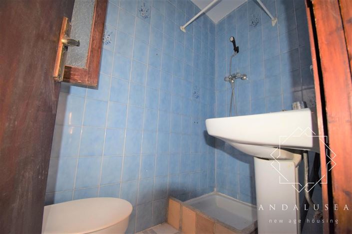 Image No.25-13 Bed Property for sale