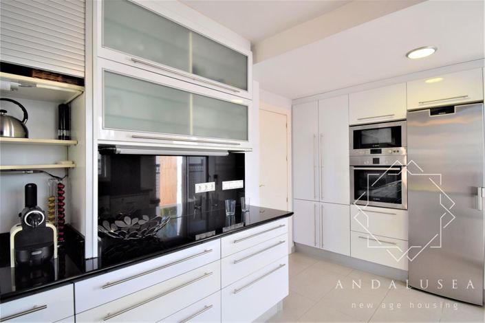 Image No.13-5 Bed Property for sale