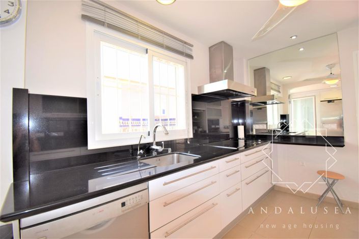 Image No.14-5 Bed Property for sale