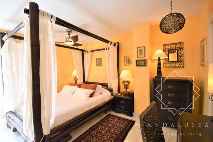 Image No.21-5 Bed Property for sale