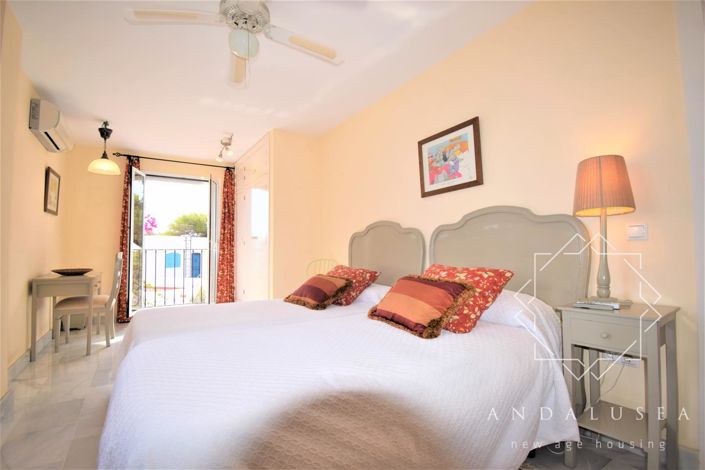 Image No.30-5 Bed Property for sale