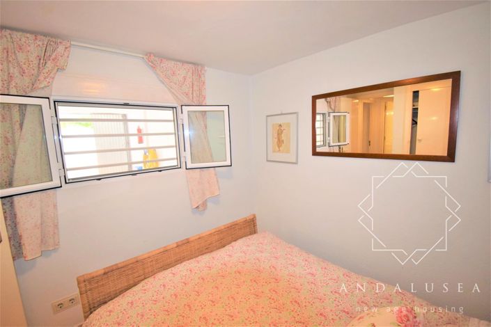 Image No.37-5 Bed Property for sale