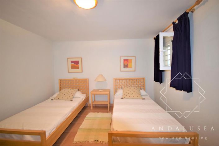 Image No.39-5 Bed Property for sale