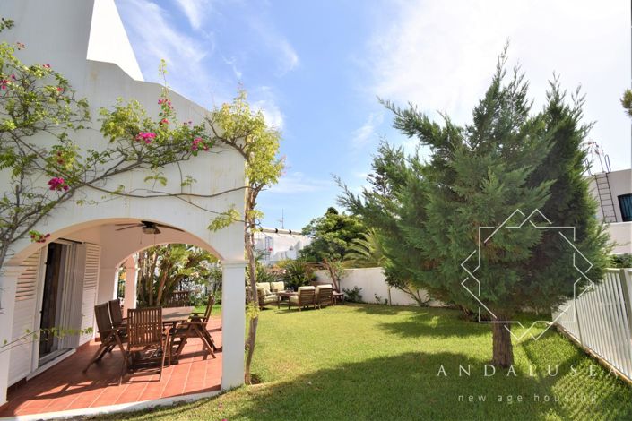 Image No.49-5 Bed Property for sale