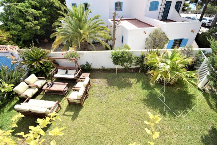 Image No.57-5 Bed Property for sale