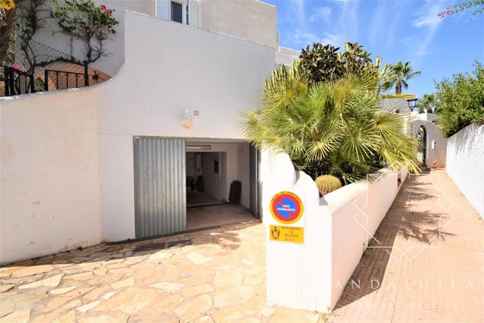 Image No.59-5 Bed Property for sale