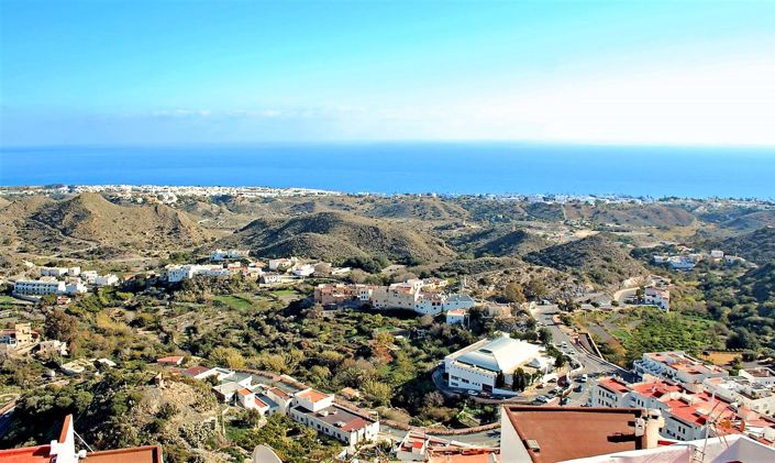 Image No.64-5 Bed Property for sale