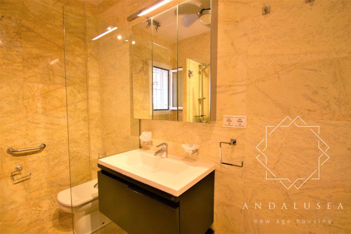 Image No.32-3 Bed Property for sale