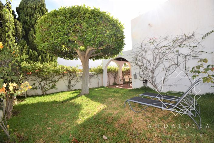 Image No.44-3 Bed Property for sale