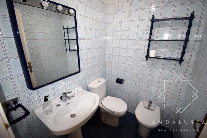 Image No.20-4 Bed Property for sale