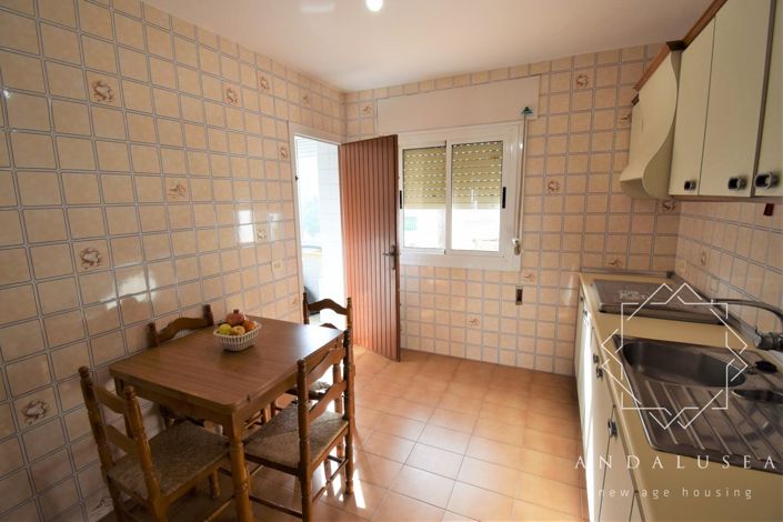 Image No.35-4 Bed Property for sale