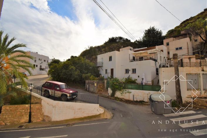 Image No.39-4 Bed Property for sale