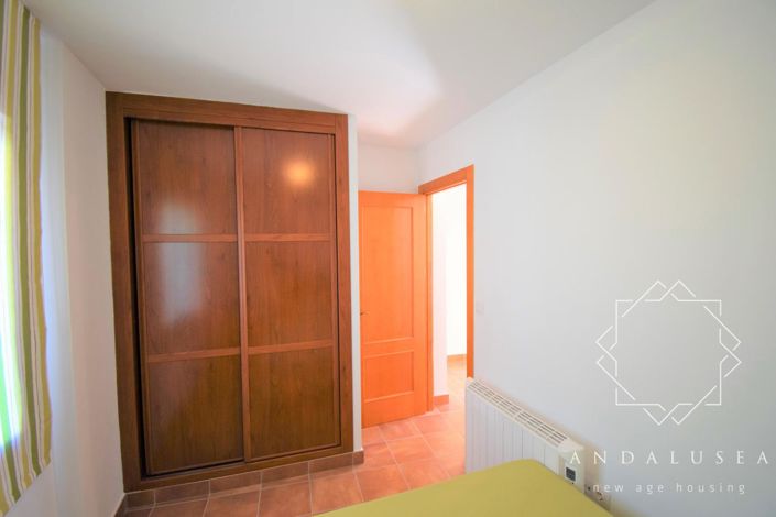 Image No.16-6 Bed Property for sale