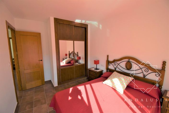 Image No.21-6 Bed Property for sale