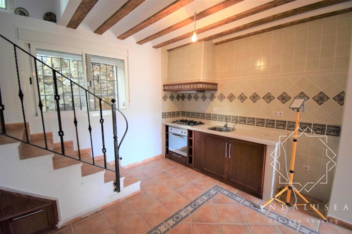 Image No.29-6 Bed Property for sale