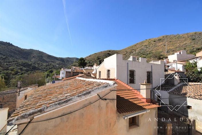 Image No.46-6 Bed Property for sale