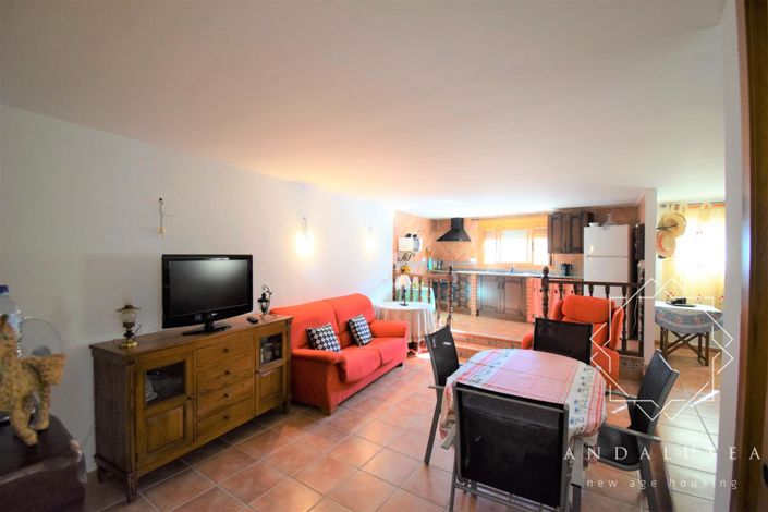 Image No.50-6 Bed Property for sale