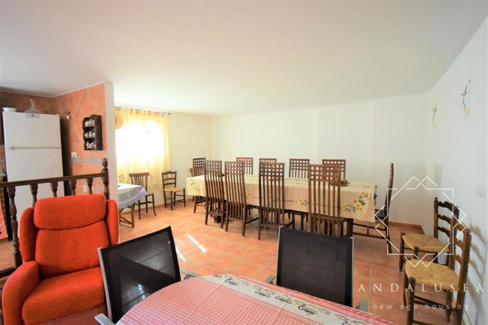 Image No.53-6 Bed Property for sale