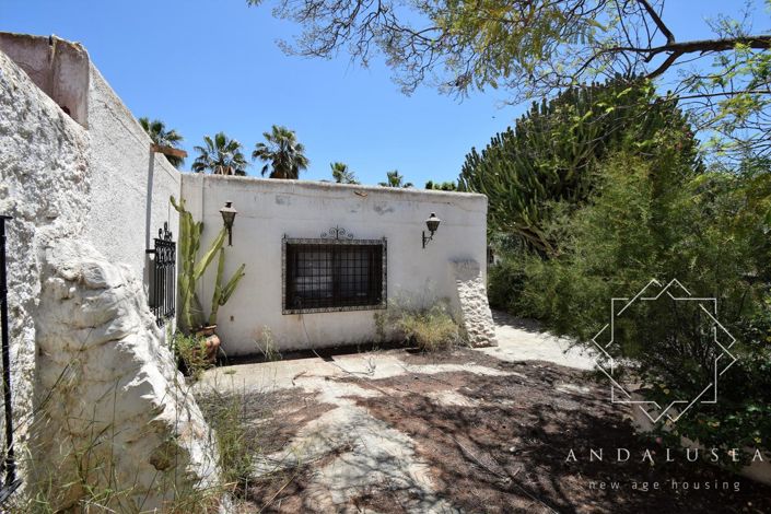 Image No.37-6 Bed Property for sale