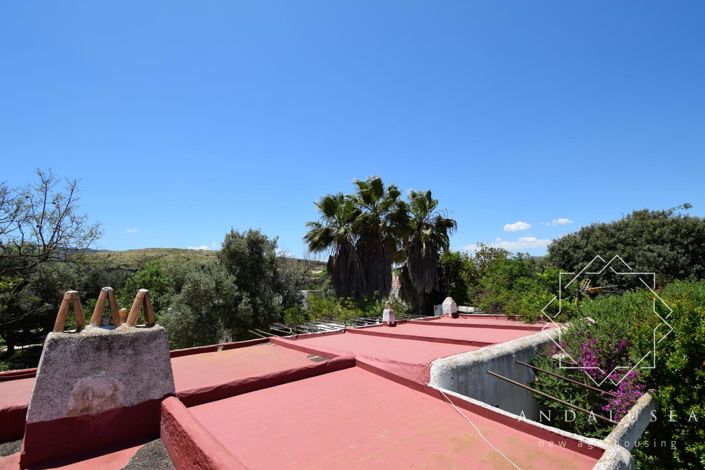 Image No.41-6 Bed Property for sale