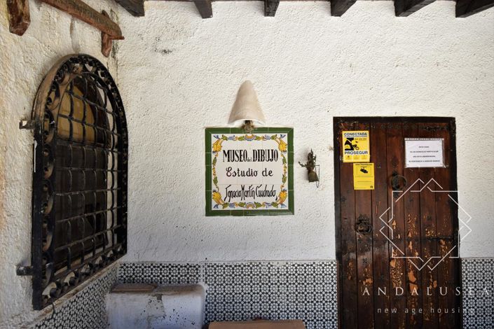 Image No.45-6 Bed Property for sale