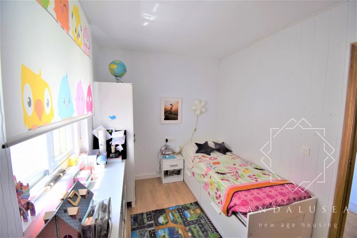 Image No.13-2 Bed Property for sale