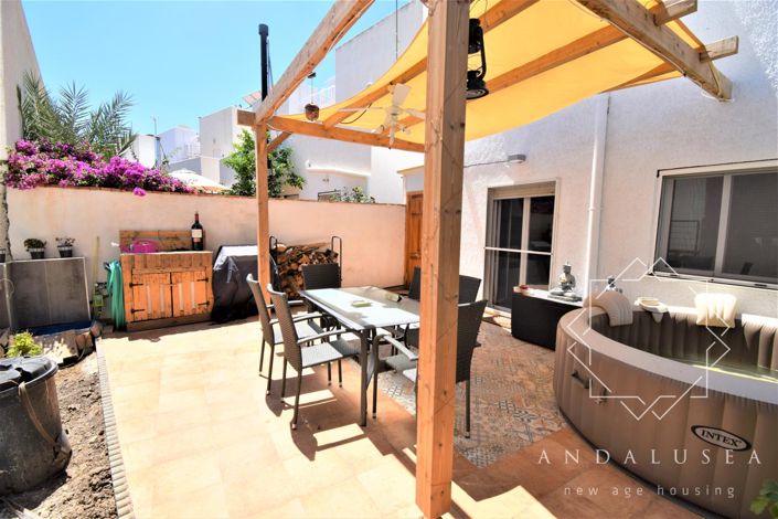 Image No.31-2 Bed Property for sale