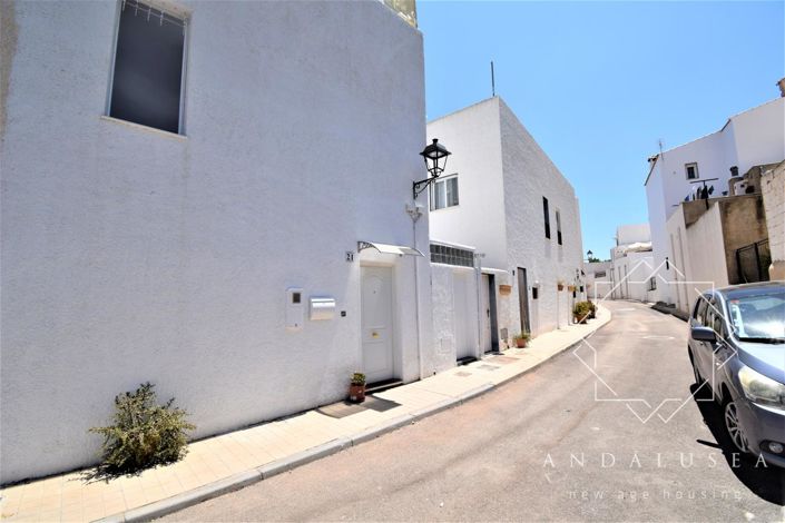 Image No.38-2 Bed Property for sale