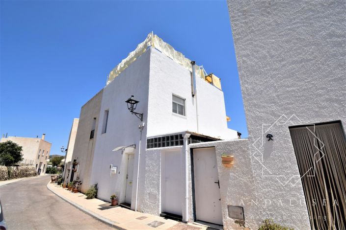 Image No.39-2 Bed Property for sale